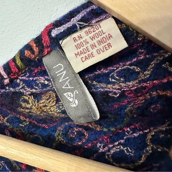 Anu 100% wool embroidered shawl poncho kimono wrap artsy colorful boho bohemian - Picture 2 of 8